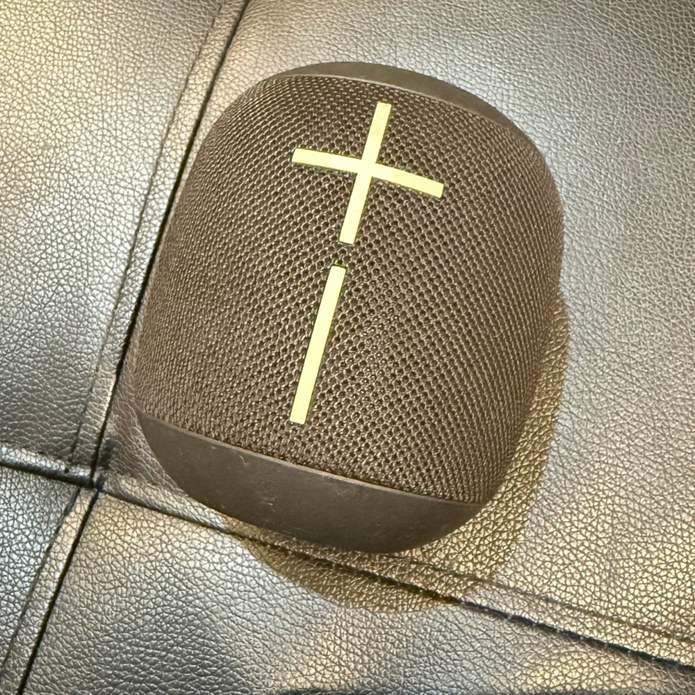 Wonder boom ultimate ears Bluetooth Speaker